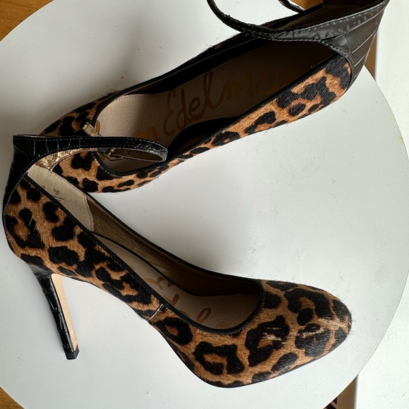 Sam Edelman Shoes Cowprint - Picture 1 of 3
